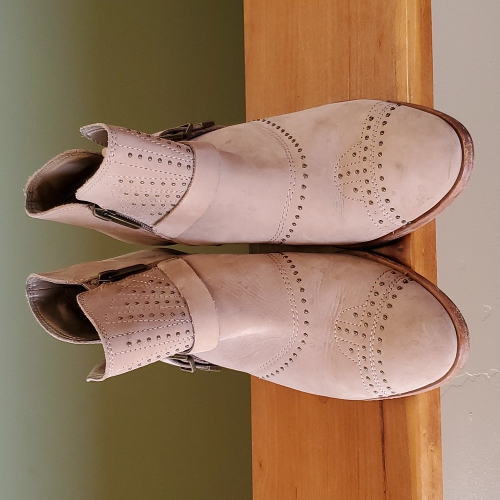 Vince Camuto booties - Picture 7 of 13